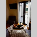 Pikralida House * 卡拉维塔