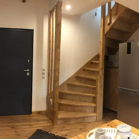 Pikralida House 칼라브리타